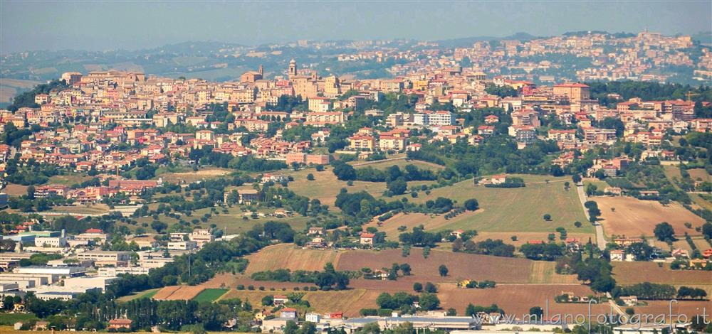 Recanati (Macerata) - Castelfidardo visto da Recanati